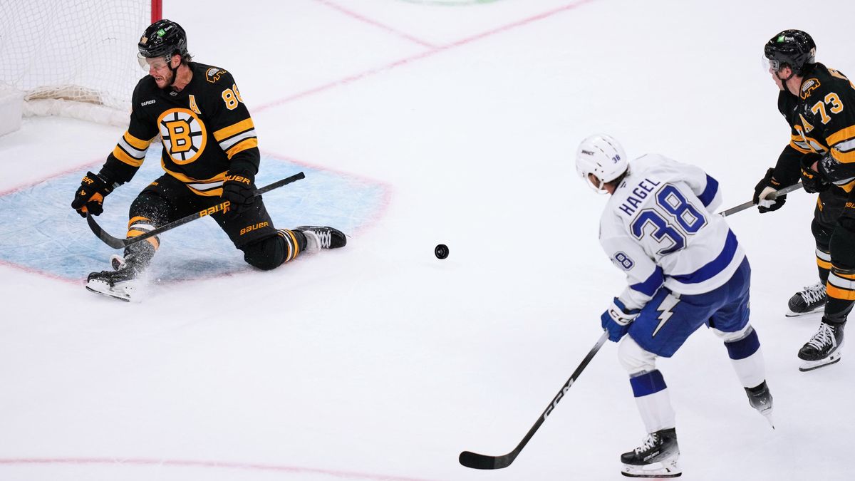 Aplaus pro Pastrňáka. Předvedl skvělý gólmanský zákrok a sroloval ruskou hvězdu